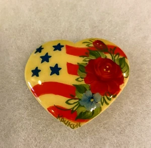 Um 2000 handgefertigte russische Lack Flagge Pin 1 1/2 Zoll hoch - Neu aus altem Lagerbestand - Bild 1 von 5