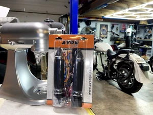 Avon Chrome Custom Contour Heated Spike Grips Throttle Harley V-Rod 2002-2017 - Picture 1 of 6