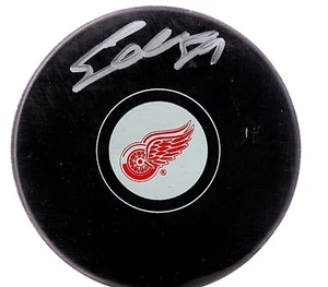 SAM GAGNER DETROIT RED WINGS SIGNED AUTOGRAPHED LOGO PUCK COA - Picture 1 of 1