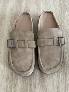 Slip On Moccasin Shoes Taupe Sz 5.5 Boho Casual Flats - Picture 1 of 4