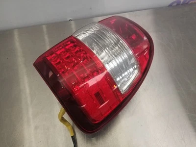 07 2007 Toyota Land Cruiser luz trasera luz pasajero derecho Foto 1 de 4