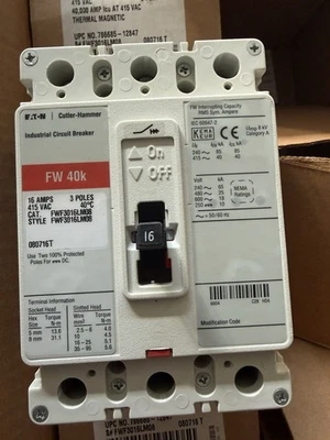 CUTLER HAMMER FW Breaker 16 Amp 3 Polos FWF3016L Eaton Foto 1 de 4