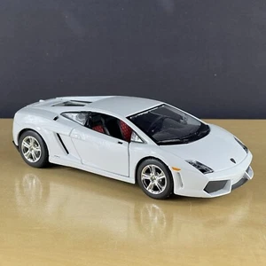 Maisto Lamborghini Gallardo LP 560-4 1:24 Scale Diecast - Picture 1 of 16