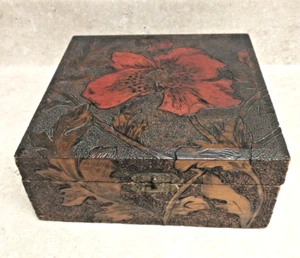 Antique Art Nouveau Pyrography Wooden Box Flemish Folk Art Edwardian Red Florals - Picture 1 of 13