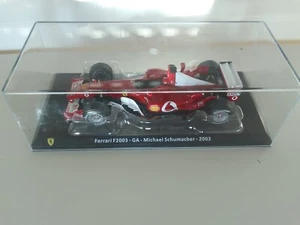 Ferrari F 2003 - GA - Michael Schumacher - 2003 in teca espositiva scala 1:24 - Foto 1 di 7