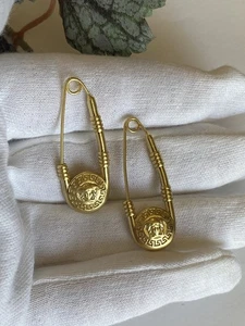 Versace Signature Sicherheitsnadel Ohrringe / GV-E-0023 - Bild 1 von 6