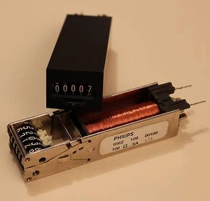 COMPTEUR ELECTROMAGNETIQUE D' IMPULSIONS PHILIPS - Picture 1 of 1