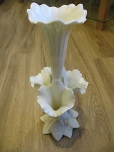 White Porcelain Ceramic 4 Lily fluted vase - Picture 1 of 24