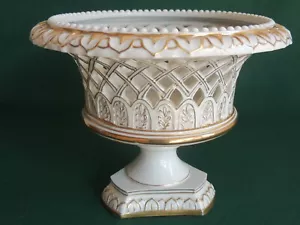 Cesta de trabajo abierta fina antigua de porcelana blanca dorada reticulada de 10" de compota - Imagen 1 de 16