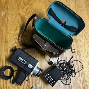 Vintage Kmart Focal 500 Super 8 Reflex Zoom Film Movie Camera + Supermate Light - Picture 1 of 10
