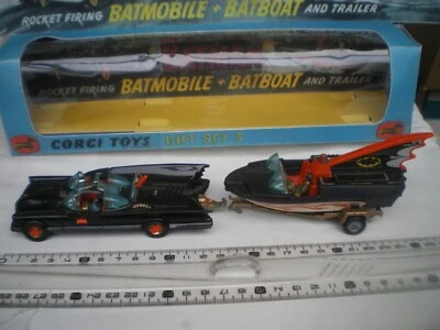 1/43 Batmobile + Batboat Corgi Toys GS3 Gift set Batman +figurines Très bel état - Photo 1/4
