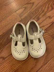 Stride Rite "Beatrix” White  leather t-strap Mary Jane shoes toddler sz 7M
