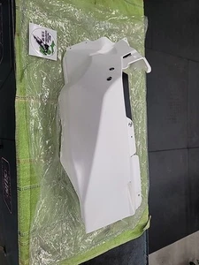 ARCTIC CAT SKID PLATE LH W/FOAM WHITE XF SIDE PANEL LOWER OEM 4718-533 - Picture 1 of 6