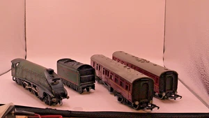 Hornby Golden Fleece A3 Zugset - Bild 1 von 7