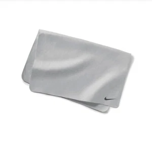 Nike Swim Hydro Wet Towel, Nike Quick-Dry Swim Towel, Grey, 17"x26"(43x66cm) - Picture 1 of 4