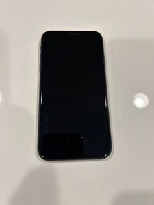 iPhone XR unlocked 64gb used good condition - Photo 1 sur 2