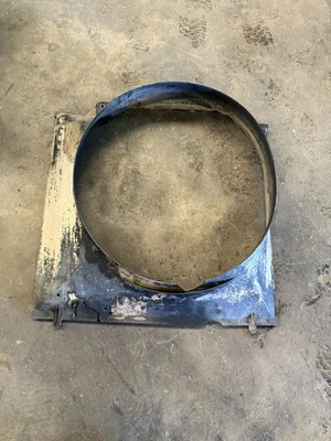 Cubierta del radiador del ventilador de refrigeración diésel 99-02 Ford F250 F350 7,3 L YC35-8146-HA Foto 1 de 4