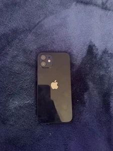 iPhone 12 débloqué 64go excellent état - Photo 1 sur 5