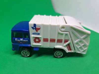 Match Box superfast refuse truck ultra rare Fort Worth Texas COLECTOMATIC - Image 1 of 4