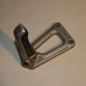 Ducati 400 600 750 900 SS Platine Repose Pieds à gauche avant - Picture 1 of 3