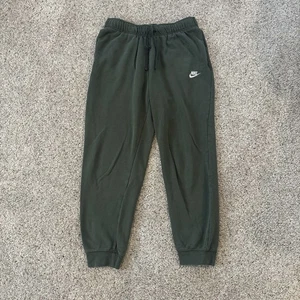 Nike Sportswear Club Fleece Jogger Sweatpants Mens Medium Green - Bild 1 von 5
