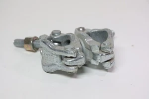 Swivel Cheeseboro Pipe Clamp - Grips 1. 1/4" - 1. 1/2" - Picture 1 of 7