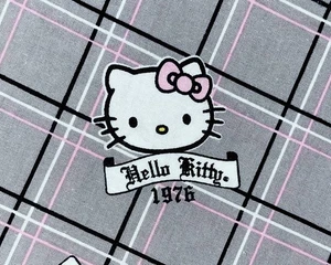 Hello Kitty Preppy Plaid Prepster rosa grau grau schwarz Sanrio Stoff BTY - Bild 1 von 8