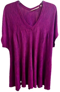 Weiche Umrandung Palmetto Magenta Plissee Pullover Kurzarm V-Ausschnitt Gr. LP - Bild 1 von 10
