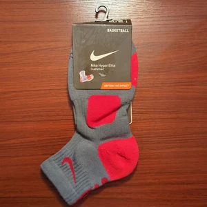 New Original Nike Elite Socks Quarter Cut Gray/Red Size Large Basketball Dri-Fit - Picture 1 of 4