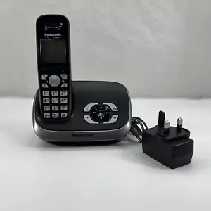 Panasonic KX-TG6521E - Telefon bezprzewodowy z uchwytem i sekretarką. - Zdjęcie 1 z 10