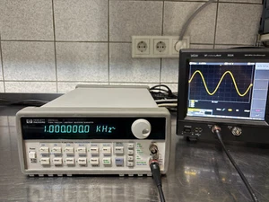 HP Agilent  33120 A Funktionsgenerator 15 MHz  6 Monate Garantie - Afbeelding 1 van 13