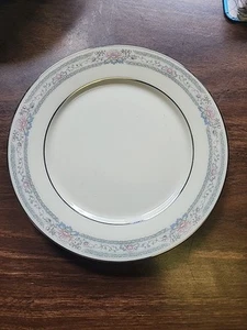 8 Lenox Charleston 6 1/2" Bread & Butter Plates set of 8 - Picture 1 of 3