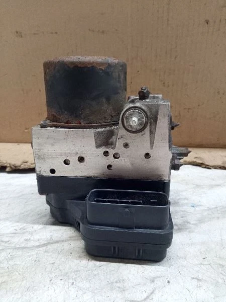 2004 - 2006 LEXUS RX330 AWD ANTI LOCK BRAKE 44540-48060 - Image 1 of 4