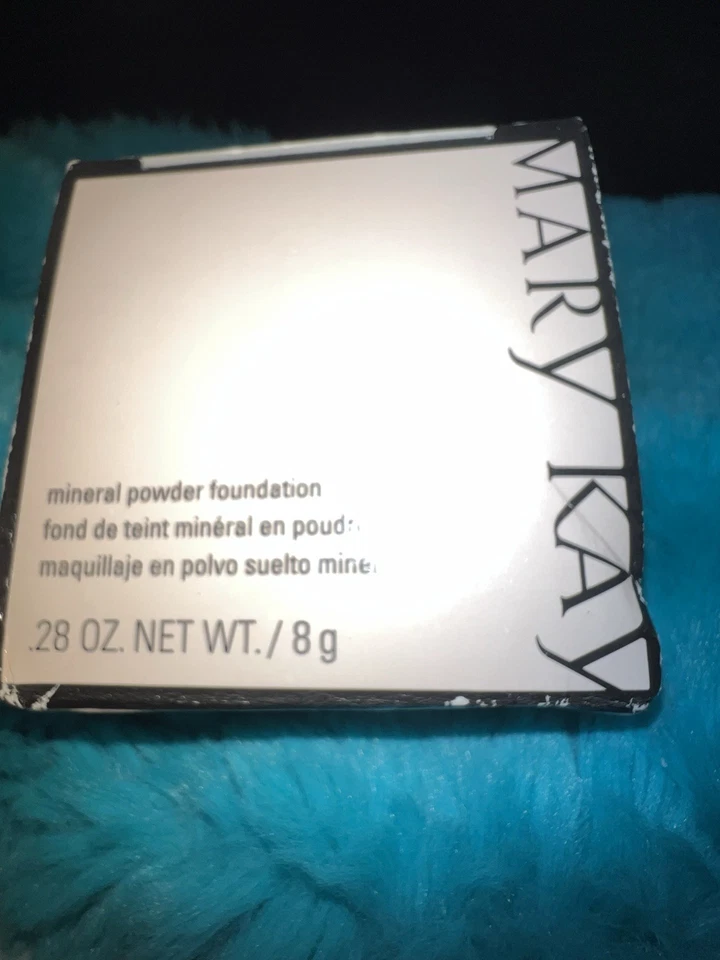 Base en polvo mineral Mary Kay, marfil, nueva en caja Foto 1 de 4