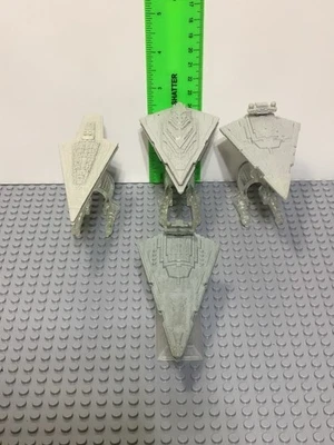 Лот из 4 литых имперских кораблей Star Wars Titanium & Hot Wheels с подставками - Изображение 1 из 4