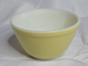 NICE! Vintage Pyrex 401 Bowl 1.5pt Yellow Nesting Bowl - Picture 1 of 3