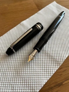 Pluma Estilográfica Montblanc Meisterstuck 146 Plata - Imagen 1 de 4