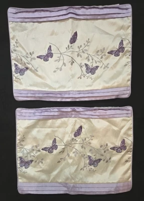 Par de fronhas de travesseiro padrão borboletas lavanda Chapel Hill por Croscill - Imagem 1 de 4