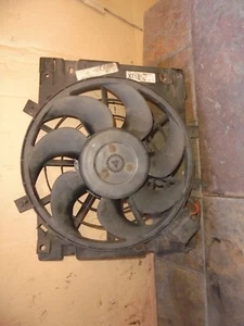 VAUXHALL ASTRA 2005-09 MK5 1.3 CDTI AIRCON RADIATOR FAN AND COWLING 0130303302 - Picture 1 of 3