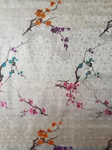 Jacquardstoff aus China -  Kirschblüte weiss / farbig - Bild 1 von 3