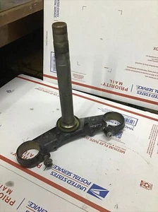 01-06 Honda CBR600F4i F4i LOWER TRIPLE CLAMP TREE STEM OEM  - Picture 1 of 6