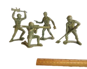 Verarbeiteter Kunststoff Tim-Mee Spielzeug 1340 4 große grüne Vintage Armee Männer *5" - Bild 1 von 6