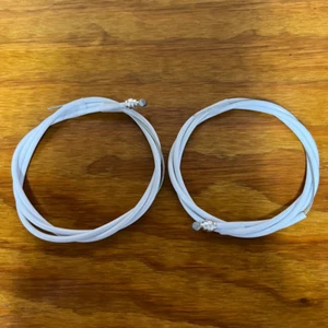 JUEGO DE CABLES DE FRENO BMX OLD SCHOOL BLANCO SE ADAPTA A REDLINE RL20 HARO MASTER FST GT DYNO - Imagen 1 de 5