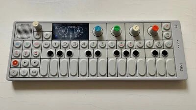 Teenage Engineering OP-1 Keyboard Synthesizer aus Deutschland - Bild 1 von 4
