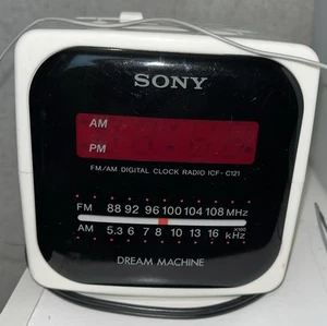 Radio d'epoca orologio quadrato Sony Dream Machine ICF-C121 testata e funzionante - Foto 1 di 10