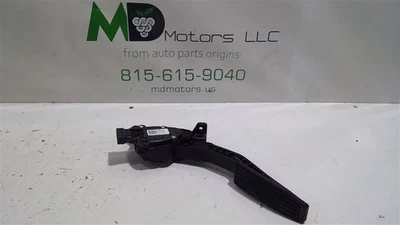 2017-2020 CHEVROLET COLORADO ACCELERATOR PEDAL OEM 84317851 - Image 1 of 4