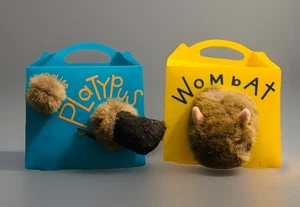 Vintage 1990s - Aussie Cans - Wombat & Platypus In Plastic Souvenir Containers - Picture 1 of 16