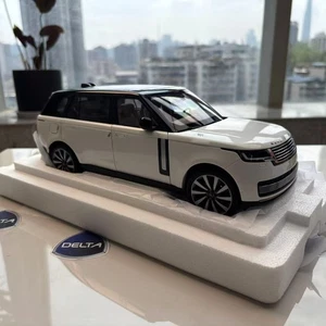 1/18 LCD Land Rover Range Rover Sv White With Black Roof - Picture 1 of 12