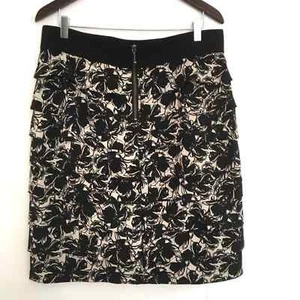 Falda elástica Alfani jardín floral en niveles negra blanca crema talla 14 - Imagen 1 de 5
