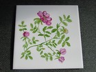 alte Schmuck-Fliese, Deko-Fliese / Porzellanmalerei, Blumenmotiv Rosen, glasiert